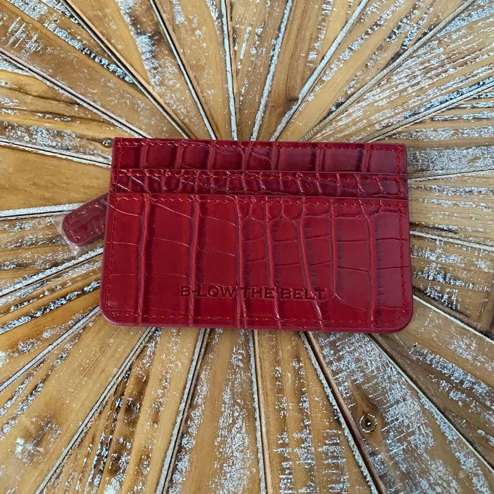 NWOT B-low the Belt Red Faux Croc Card Holder with Gold Tone Hardware - Picture 3 of 7